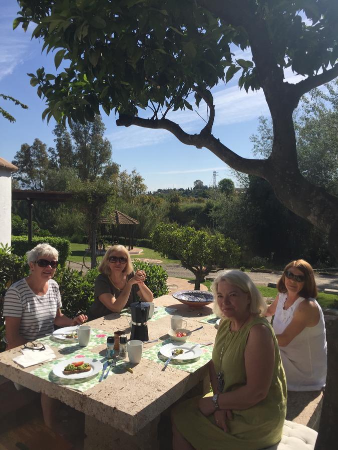 アラウリン・デ・ラ・トレ Rancho Del Ingles Bed & Breakfast エクステリア 写真